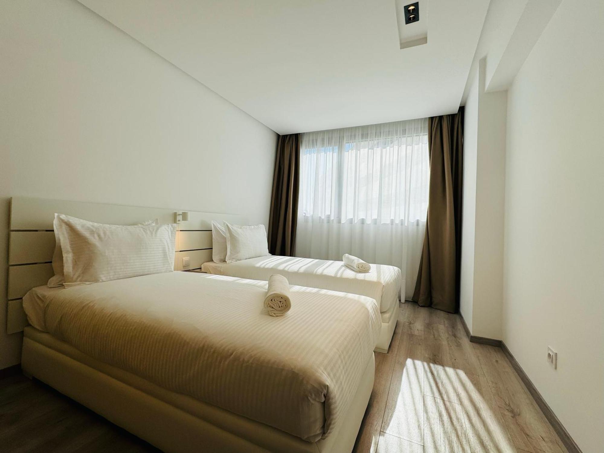 Center 2-br + Pkg Apartment Tangier